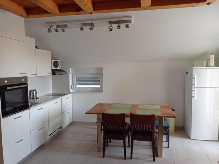Apartment Lavanda Mandre Εξωτερικό φωτογραφία